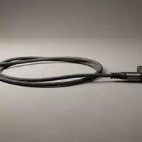 Fotorealistische Studioaufnahme von Ladekabel zum Thema UGREEN USB-A auf USB-C, klare Lichtfuehrung - Foto: THN