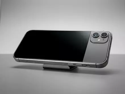 Fotorealistische Studioaufnahme von Smartphone zum Thema Fairphone 5 256GB, klare Lichtfuehrung, sachlich dargestellt - Foto: THN