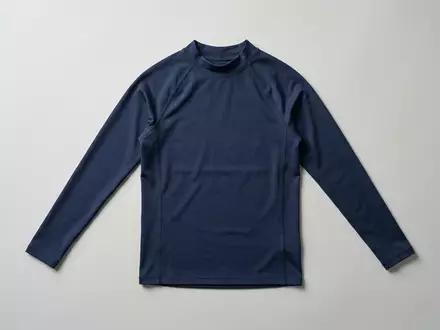 Fotorealistische Studioaufnahme von UV-Schutzshirt zum Thema Lizard Skins Herren UV-Schutz, klare Lichtfuehrung - Foto: THN