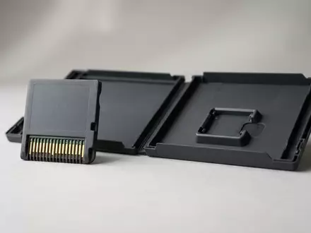 Fotorealistische Studioaufnahme von Konsolenspiel zum Thema Nintendo Switch Sports, klare Lichtfuehrung, sachlich dargestellt - Foto: THN