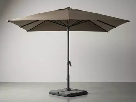Fotorealistische Studioaufnahme von Sonnenschirm zum Thema Schneider Sonnenschirm Locarno 300x300cm, klare Lichtfuehrung - Foto: THN