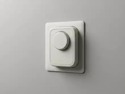 Fotorealistische Studioaufnahme von Raumthermostat zum Thema Bosch Smart Home Raumthermostat, klare Lichtfuehrung - Foto: THN
