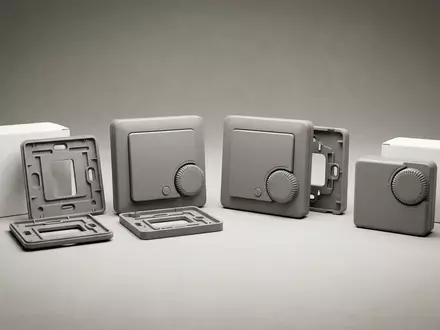 Fotorealistische Studioaufnahme von Heizungssteuerung Set zum Thema Bosch Smart Home Starter, klare Lichtfuehrung - Foto: THN
