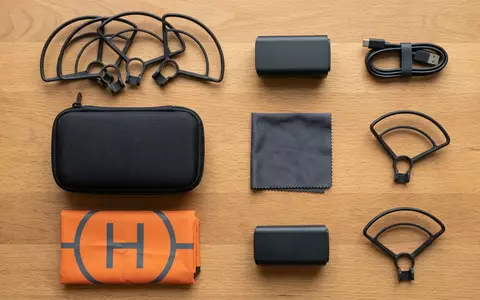 Flatlay-Arrangement rund um Propellerschutz zum Thema SunnyLife Propeller-Schutz für DJI, weiches Oberlicht - Foto: THN