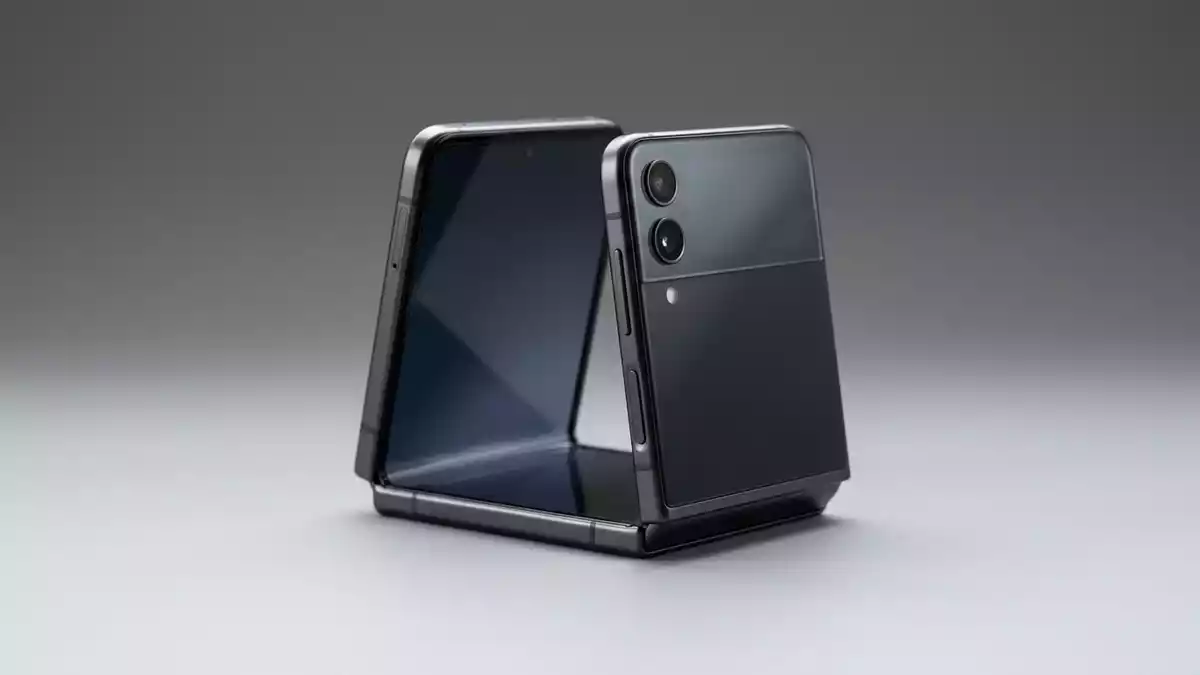 Fotorealistische Studioansicht von Klappbares Smartphone in neutraler Produktdarstellung