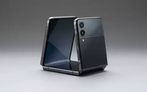 Fotorealistische Studioaufnahme von Klappbares Smartphone zum Thema Samsung Galaxy Z Flip, klare Lichtfuehrung - Foto: THN
