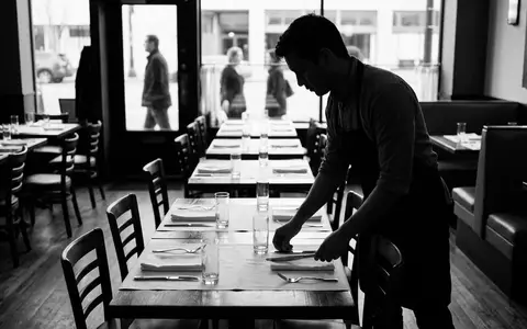 Schwarzweiss-Reportage mit Besteckset zum Thema WMF Besteckset Nuova 30-teilig, hoher Kontrast, sachlich dargestellt - Foto: THN