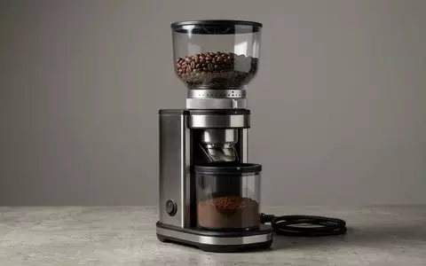 Fotorealistische Studioaufnahme von Kaffeemuehle zum Thema Wilfa Svart WSCG-2 Kaffeemühle, klare Lichtfuehrung - Foto: THN