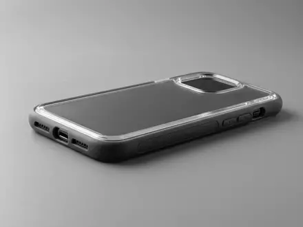 Fotorealistische Studioaufnahme von Telefonschutzhulle zum Thema Spigen Ultra Hybrid Hülle, klare Lichtfuehrung - Foto: THN
