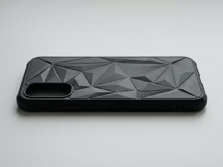 Fotorealistische Studioaufnahme von Telefonschutzhulle zum Thema Spigen Liquid Air Hülle, klare Lichtfuehrung - Foto: THN
