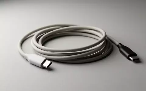 Fotorealistische Studioaufnahme von Ladekabel zum Thema Anker PowerLine III Flow, klare Lichtfuehrung - Foto: THN