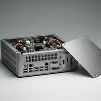 Fotorealistische Studioaufnahme von Entwicklercomputer zum Thema Snapdragon Dev Kit for, klare Lichtfuehrung - Foto: THN