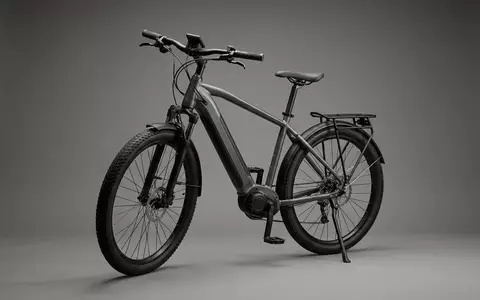 Fotorealistische Studioaufnahme von Trekking-E-Bike zum Thema Telefunken RC820 Multitalent E-Bike, klare Lichtfuehrung - Foto: THN