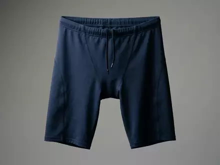 Fotorealistische Studioaufnahme von Schwimmjammer zum Thema Funky Trunks Herren Sidewinder, klare Lichtfuehrung - Foto: THN