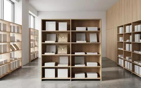 Architektur-Render im Spielefachgeschaeft mit Brettspiel zum Thema Labyrinth, neutrales Tageslicht, sachlich dargestellt - Foto: THN