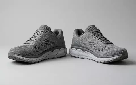 Fotorealistische Studioaufnahme von Laufschuhe zum Thema Puma Velocity Nitro 3, klare Lichtfuehrung - Foto: THN