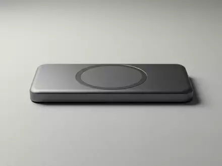 Fotorealistische Studioaufnahme von Akku-Pack zum Thema UGREEN MagSafe Powerbank 10000mAh, klare Lichtfuehrung - Foto: THN