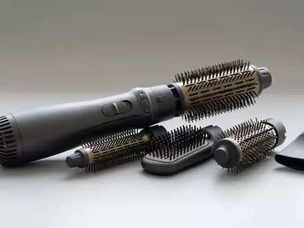 Fotorealistische Studioaufnahme von Warmluftstyler zum Thema BaByliss AS952E Air Style, klare Lichtfuehrung - Foto: THN