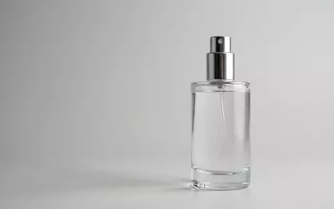 Fotorealistische Studioaufnahme von Eau de Toilette zum Thema Montblanc Legend EdT, klare Lichtfuehrung - Foto: THN