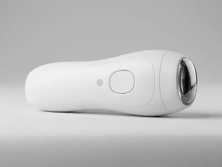 Fotorealistische Studioaufnahme von Haarentferner zum Thema Philips Lumea 7000 IPL, klare Lichtfuehrung - Foto: THN