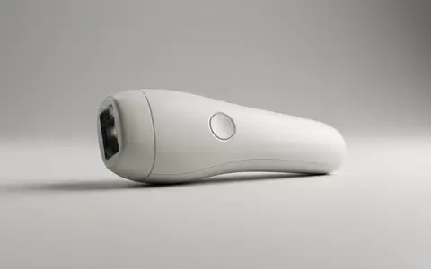 Fotorealistische Studioaufnahme von Haarentferner zum Thema Philips Lumea 8000 IPL, klare Lichtfuehrung - Foto: THN