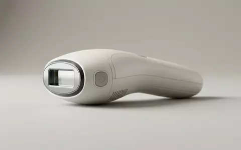 Fotorealistische Studioaufnahme von Haarentferner zum Thema Philips Lumea 6000 IPL, klare Lichtfuehrung - Foto: THN