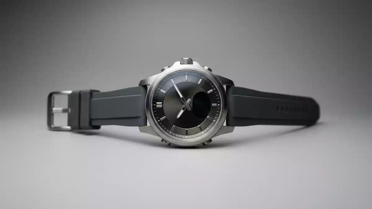 Fotorealistische Studioansicht von Hybrid-Smartwatch in neutraler Produktdarstellung