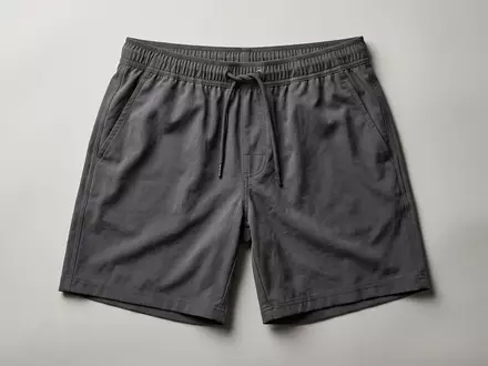 Fotorealistische Studioaufnahme von Badeshorts zum Thema APTRO Herren Badehose Lang, klare Lichtfuehrung - Foto: THN
