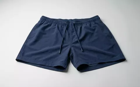 Fotorealistische Studioaufnahme von Badehose zum Thema s.Oliver Herren Badehose einfarbig, klare Lichtfuehrung - Foto: THN