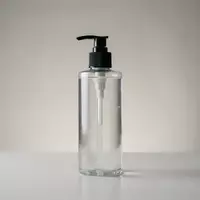 Fotorealistische Studioaufnahme von Shampoo zum Thema Redken Extreme Shampoo gegen, klare Lichtfuehrung - Foto: THN