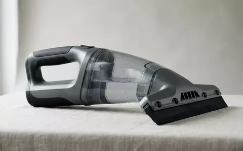 Fotorealistische Studioaufnahme von Fenstersauger zum Thema Kärcher WV 6 Plus, klare Lichtfuehrung - Foto: THN
