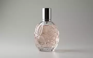 Fotorealistische Studioaufnahme von Eau de Parfum zum Thema Paco Rabanne Fame EdP, klare Lichtfuehrung - Foto: THN