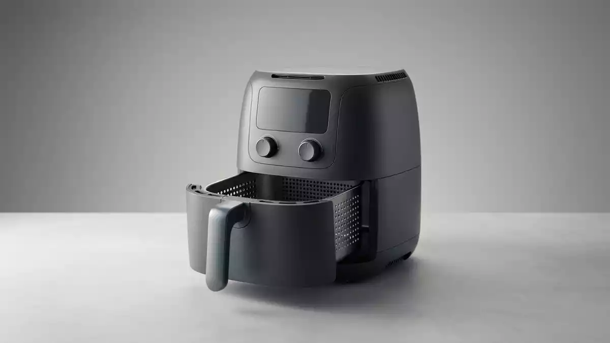 Fotorealistische Studioansicht von Heissluftfritteuse in neutraler Produktdarstellung