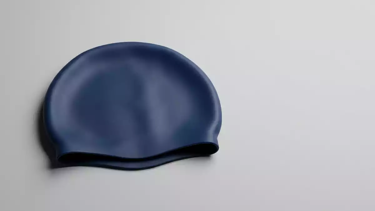 Fotorealistische Studioansicht von Badekappe in neutraler Produktdarstellung, neutral