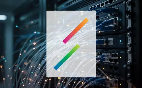 Abstrakte Darstellung moderner Glasfaser- und Photonik-Technologie mit atmosphärischer Beleuchtung. - Foto: über boerse-global.de