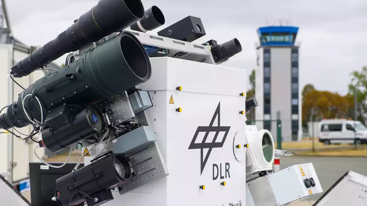 Das neue Technologiezentrum in Cochstedt verbindet Forschung und Entwicklung mit den praktischen Anforderungen der Sicherheitsbehörden. - Bild: Klaus-Dietmar Gabbert/dpa
