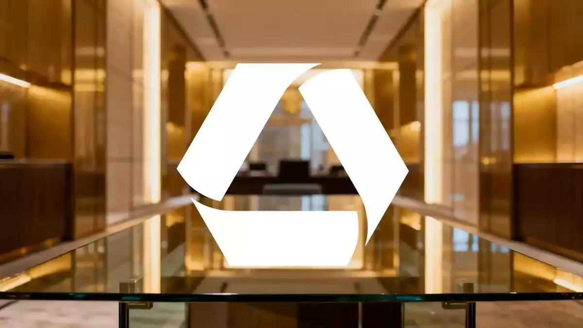 Commerzbank Opens to UniCredit Talks as Berlin Softens Stake Sale Stance