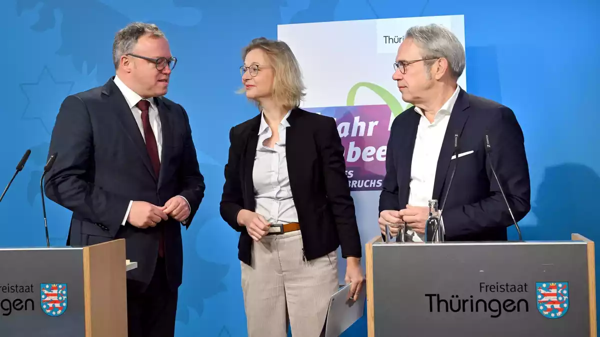 Die Diskussion über Stabilität der Thüringer Regierungskoalition geht weiter. (Archivbild)  - Bild: Martin Schutt/dpa
