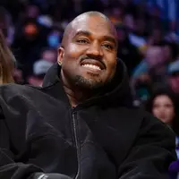 Der Rapper Ye, früher bekannt als Kanye West, plant zwei Konzerte im Oktober in der russischen Millionenmetropole St. Petersburg. (Archivbild) - Foto: Ashley Landis/AP/dpa