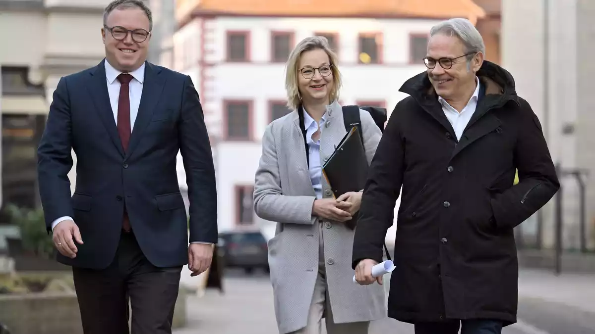 Die Thüringer Brombeer-Koalition ist die einzige ihrer Art in Deutschland. (Archivbild) - Bild: Martin Schutt/dpa