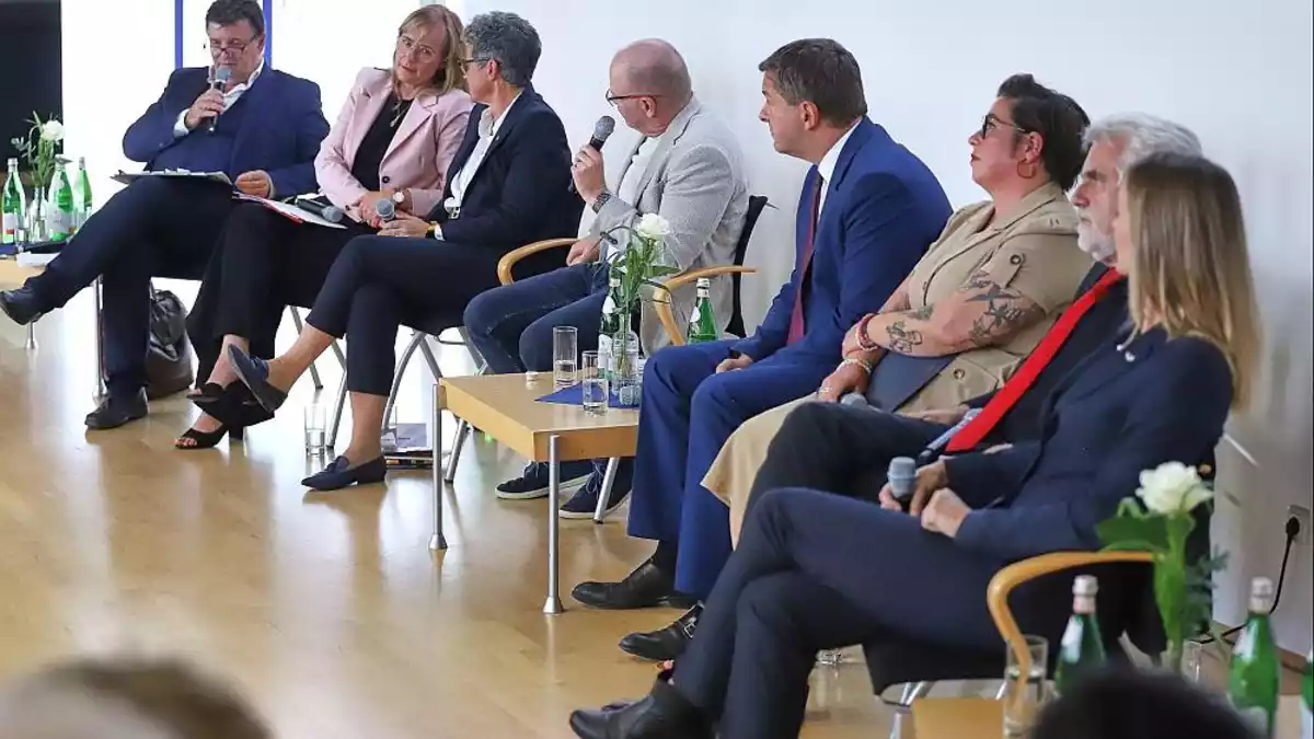 Sachsen-Anhalt: Spitzenkandidaten diskutieren über Bürokratieabbau