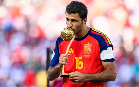 Spaniens Weltmeisterkapitän Rodri steht kurz vor einem Wechsel zum FC Barcelona. (Archivbild) - Foto: Tom Weller/dpa