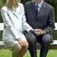 Schwer verliebt: Mette-Marit und Haakon kurz vor der Hochzeit. (Archivbild) - Bild: Boris Roessler/dpa