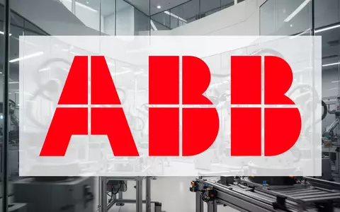 Moderne industrielle Fertigungsanlage mit abstrakten Automatisierungssystemen und Fokus auf industrielle Effizienz - Foto: über boerse-global.de