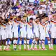 Jamal Musiala (4. von rechts) trifft - aber Deutschland scheidet bei der Fußball-WM gegen Paraguay aus. (Archivbild) - Bild: Tom Weller/dpa