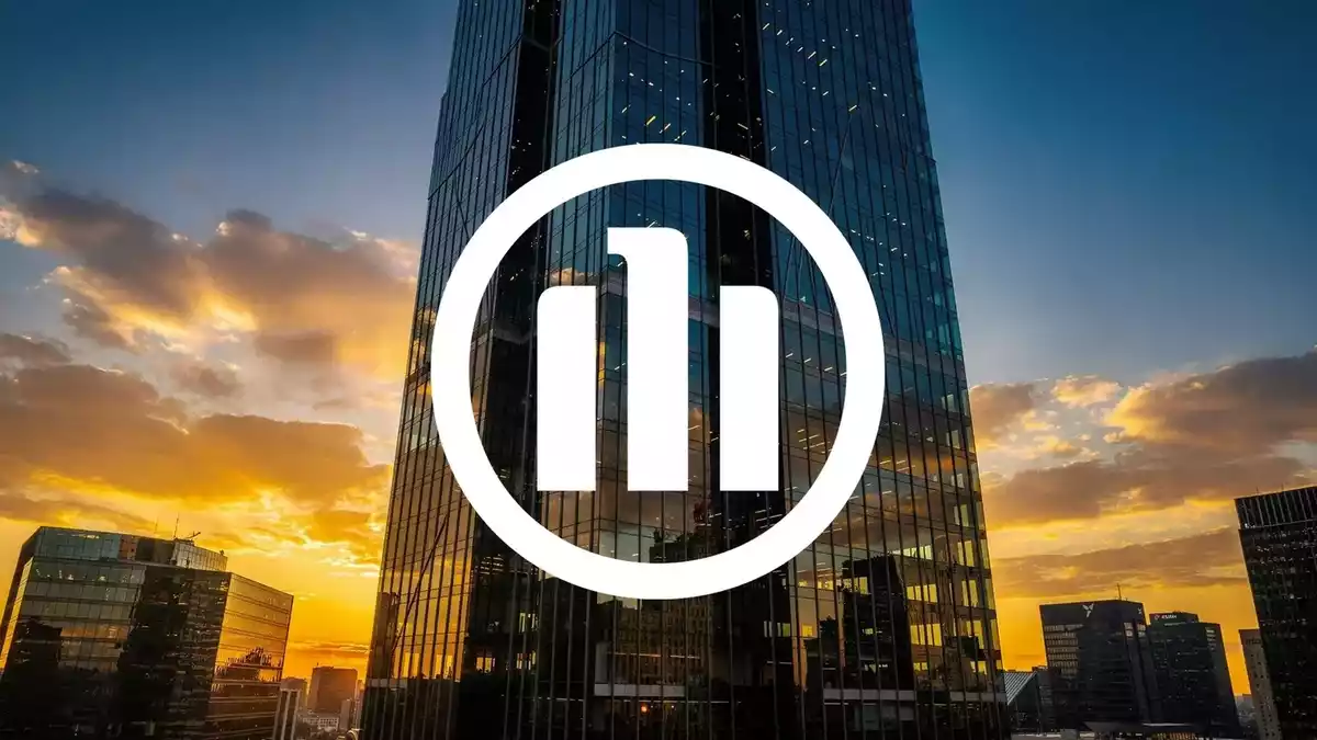 Allianz Stock at Record High: Analysts Split on Upside Amid M&A Spree