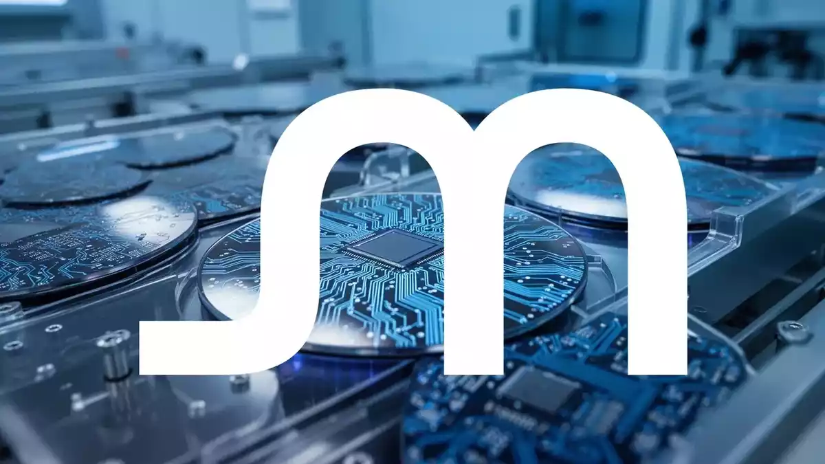 Micron Stock: Legal Wins, Patent Risks, and AI Memory Demand Through 2027
