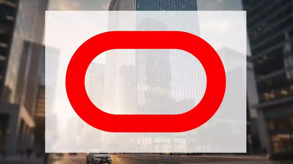Oracle Stock vs. $638B Backlog: Burry Short, AI Risks, and the Bull-Bear Divide