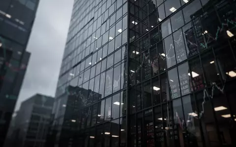 Abstrakte Darstellung einer modernen Bürofassade in düsterer, marktbeeinflusster Atmosphäre. - Foto: über boerse-global.de