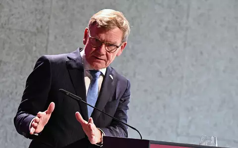 Klar in der Kritik, zögerlich bei den Konsequenzen: Der Außenminister bewertet in der Schweiz die Äußerungen des israelischen Polizeiministers. - Foto: Lilli Förter/dpa